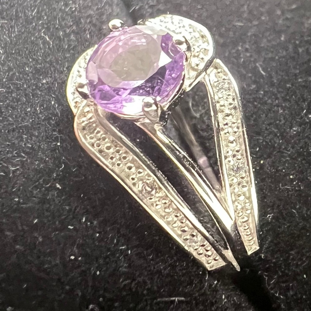 Avon Sterling Silver Genuine Amethyst Bypass Ring Size 7 Purple Gemstone 925‎ - Picture 4 of 10